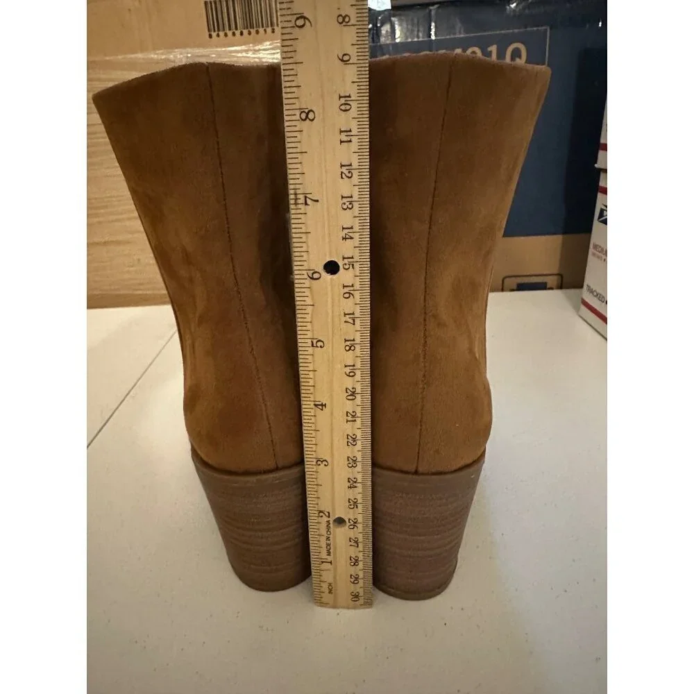 Universal Thread Women’s Gayle Western Faux Suede Ankle Boots size 8.5 NWT